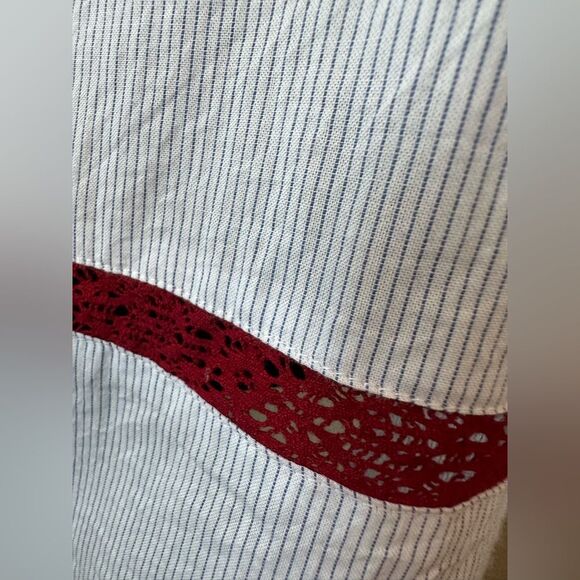 Velvet by Graham & Spencer Tagan top embroidered Size S - Picture 9 of 13